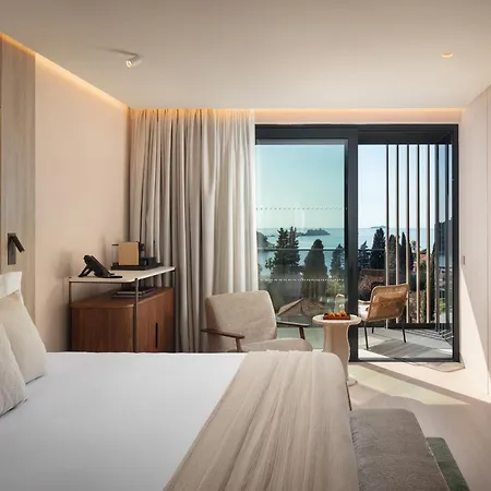 Hotel Sumratin 5*
