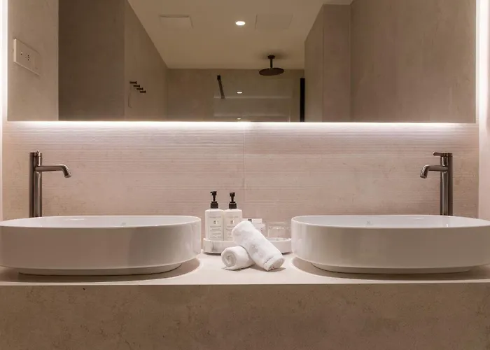 מלון Sumratin 5*