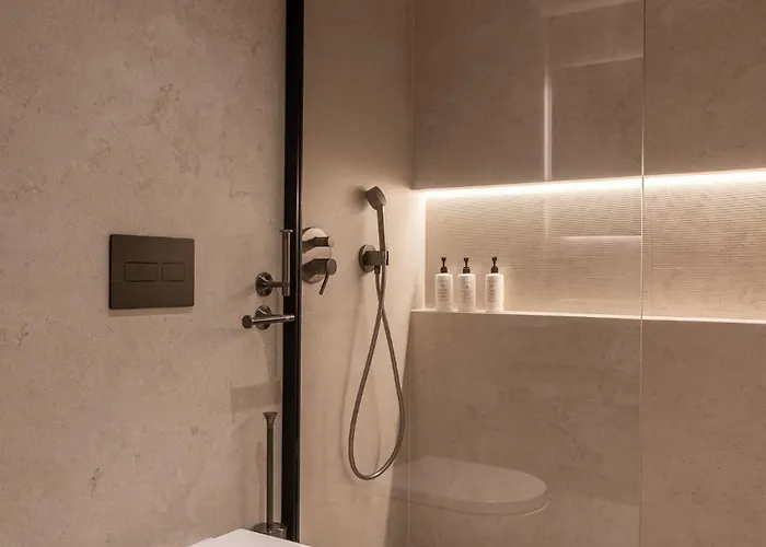 Sumratin מלון 5*