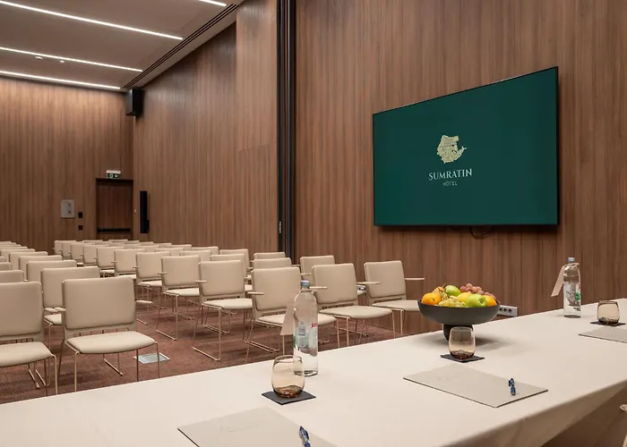 מלון Sumratin 5*